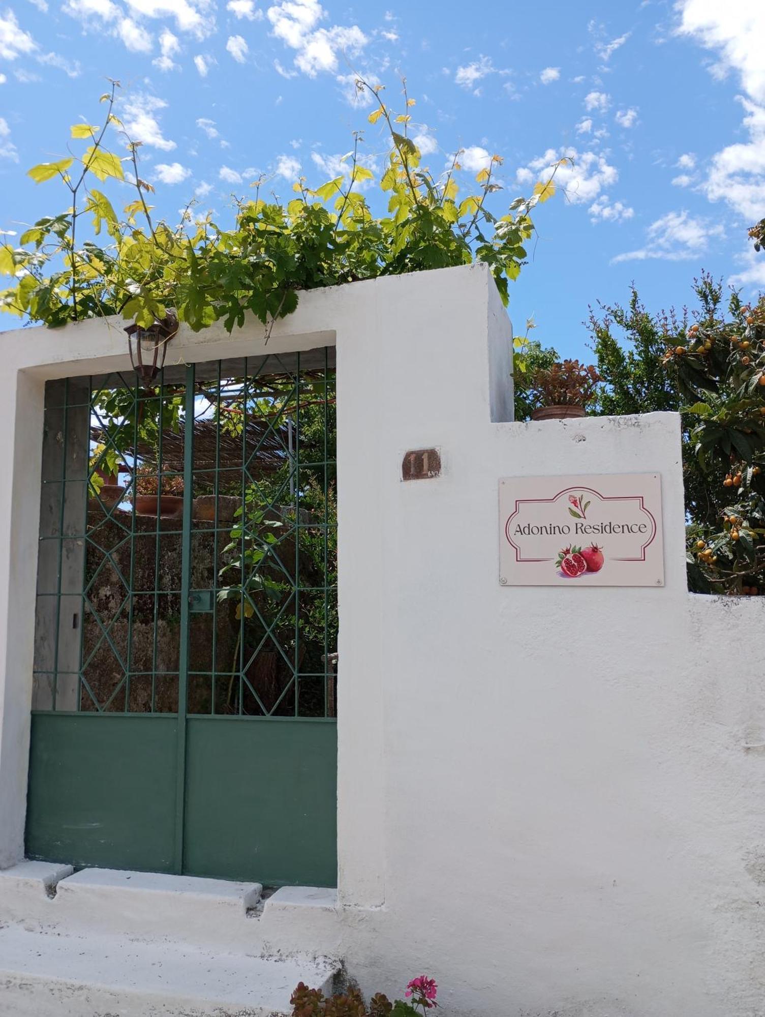 Adonino Residence-The House Of Pomegranates Lakíthra Exterior foto